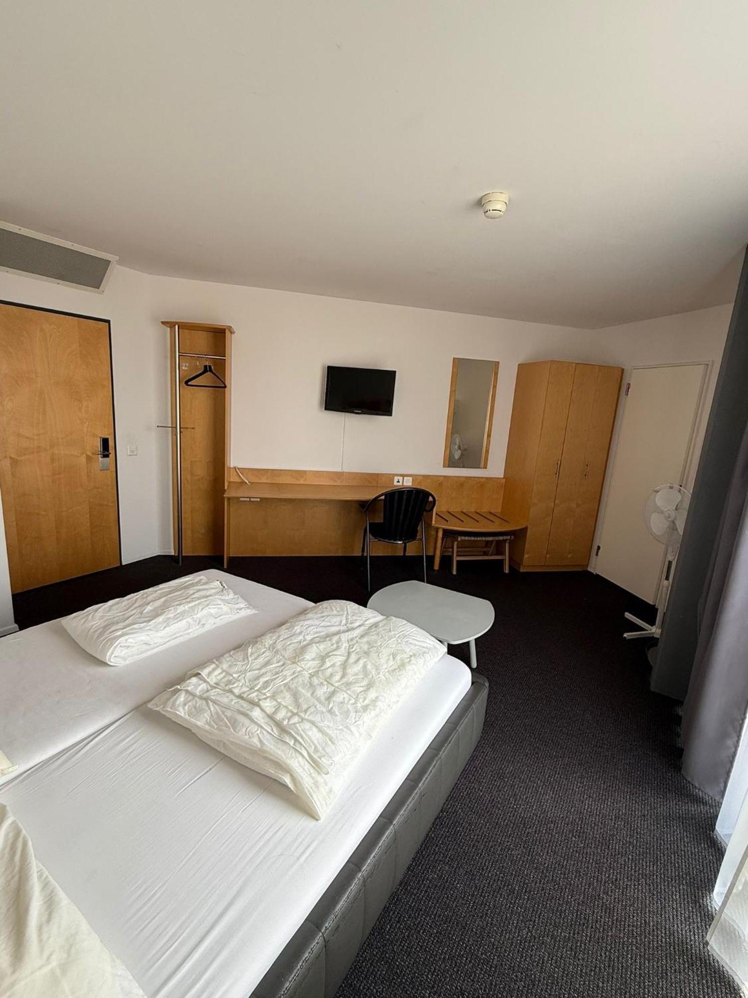 Hotel East End Frauenfeld Esterno foto